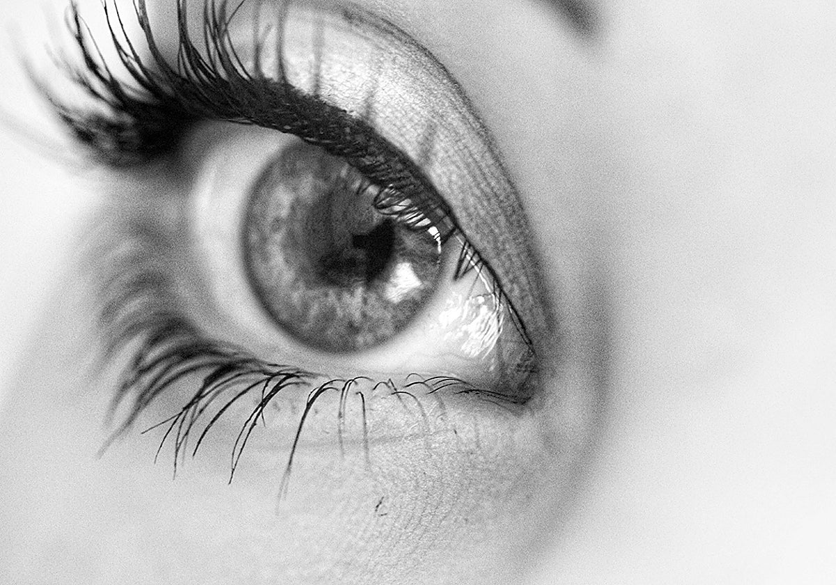 Luum Precision Lash es un robot que pone extensiones de pestañas postizas.