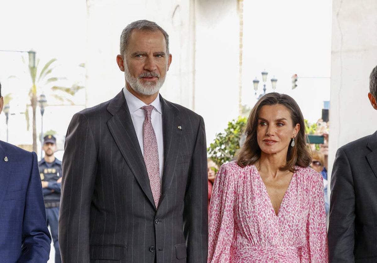 Los Reyes combinan sus looks en la entrega de las Medallas de las Bellas Artes.