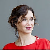 El vestido con escote de vértigo de Isabel Díaz Ayuso en los Premios Cavia