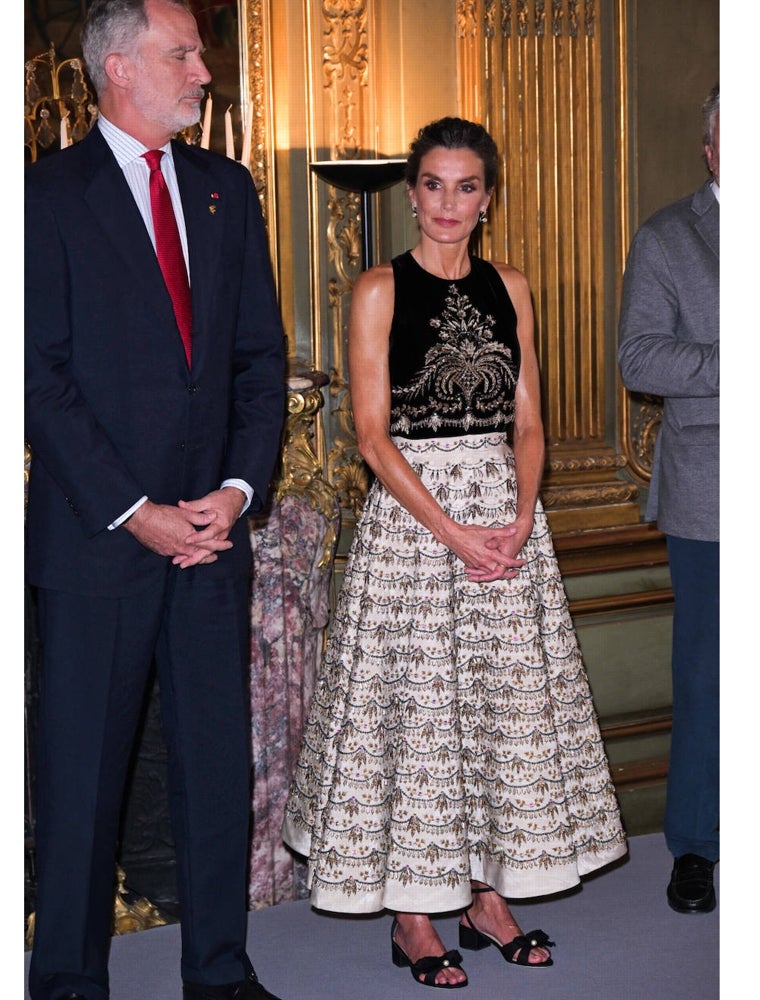 Doña Letizia con un diseño de la colección de alta costura Dior Primavera Verano 2024.