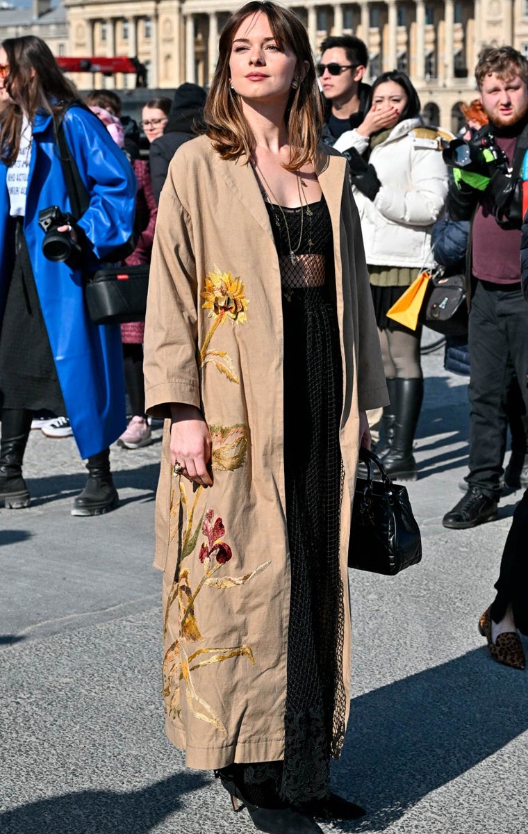 Stella Banderas en el desfile de Dior en la 'fashion week' de París 2023.