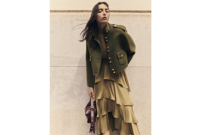 Imagen principal - Aires 'boho' en la colección de Maje; desfile de Chloé y el traje 'oversize' de H&M (288€)