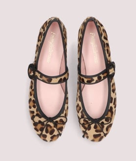Imagen secundaria 2 - Mocasines burdeos de Polin et Moi (85,95€), mocasines con tacón de Sezáne (185€) y Nicole de Pretty Ballerinas (229€)