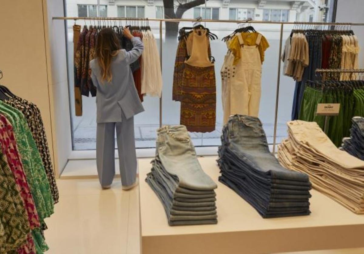 Inditex lanza hoy su compra en Zara por streaming: hora, dónde ver en directo, plataformas y cómo comprar las prendas