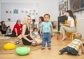 Construyendo redes: Espacios Familiares 0-3 para una infancia protegida y feliz