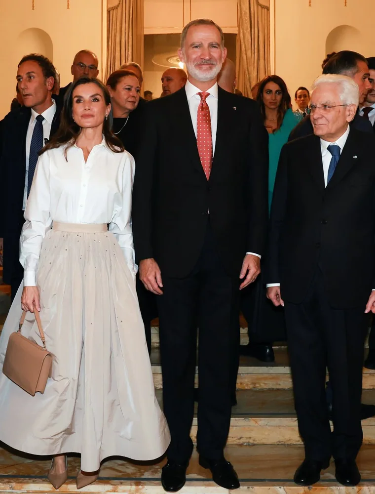 The Kings pose with the president of the Italian Republic in Naples.