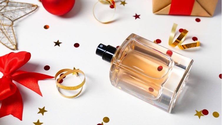 Los mejores perfumes de mujer para regalar estas navidades