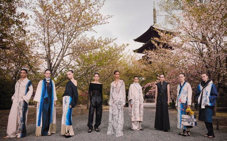 Imagen principal - Desfile de Dior en Kioto