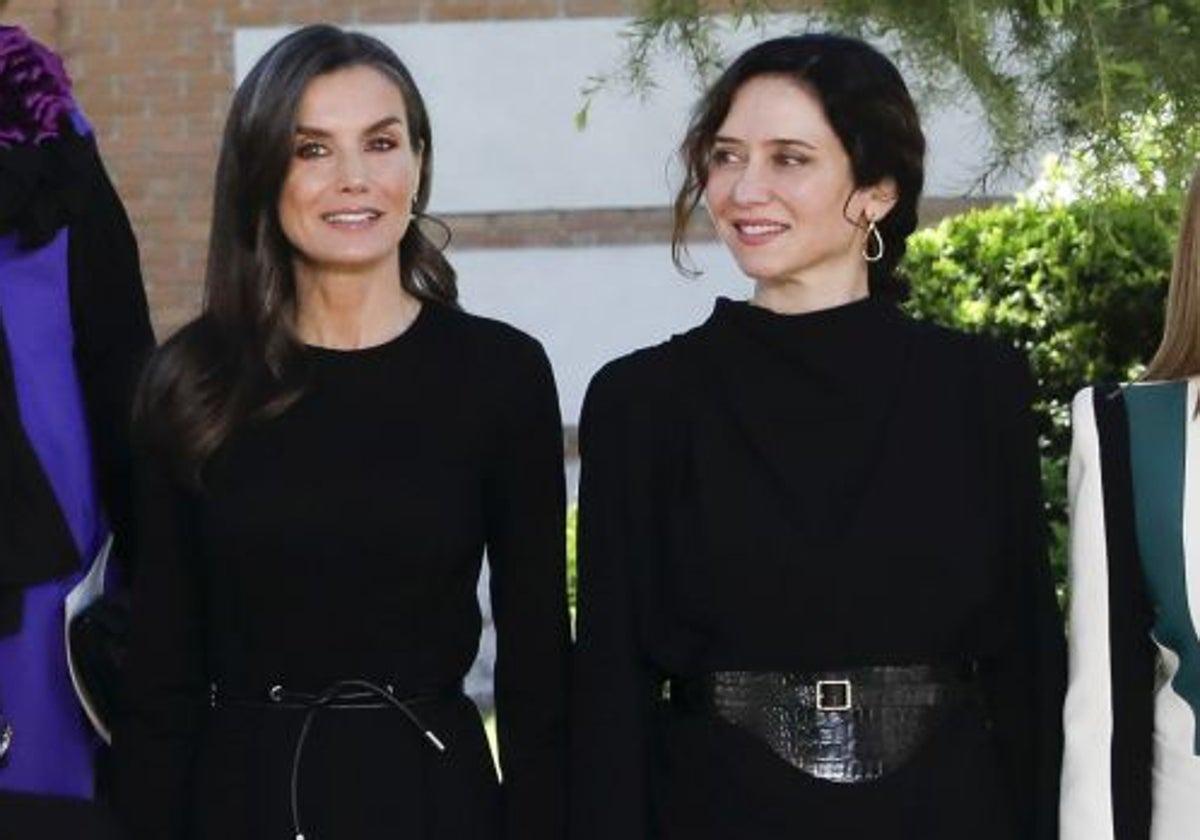 Doña Letizia e Isabel Díaz Ayuso durante la entrega del Premio Cervantes
