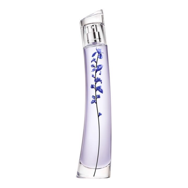 Flower Indigo Eau de Parfum de Kenzo (122 euros, 75 ml). Inspirada en el color índigo, símbolo de la tradición japonesa y la moda contemporánea, esta fragancia une notas florales y amaderadas en una composición envolvente y sofisticada.