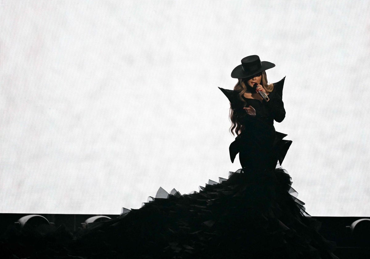 La cantante Melody durante el ensayo previo a su actuación en Eurovisión 2025