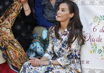 El nuevo vestido de flores de la Reina Letizia: de marca valenciana y menos de 60 euros