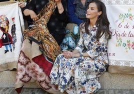 El nuevo vestido de flores de la Reina Letizia: de marca valenciana y menos de 60 euros