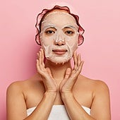 Cosmética con microagujas: qué es y cómo se usa en casa