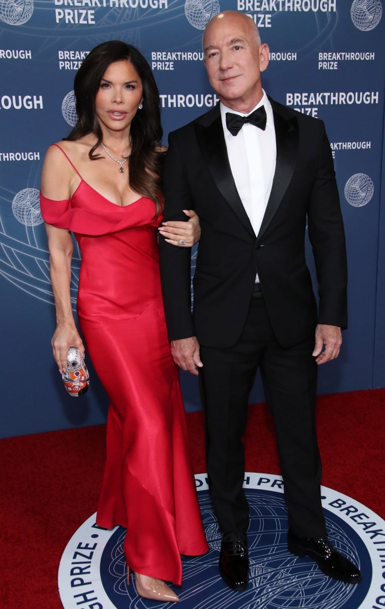 Sánchez se decantó por un vestido vintage rojo de John Galliano que lució Sophia Loren para una entrega de premios en Los Ángeles