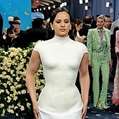 El diseñador Miguel Adrover rechaza hacerle un 'custom look' a Rosalía porque no ha apoyado públicamente a Palestina