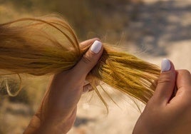 ¿Se te ha puesto el pelo verde después de la piscina? Así puedes eliminarlo y prevenirlo: «No es el fin del mundo, pero sí una señal de…»
