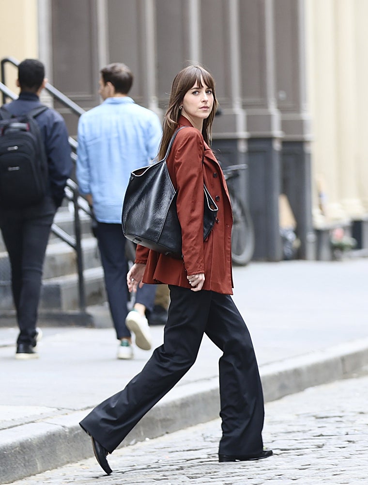Dakota Johnson en el set de 'Materialistas'