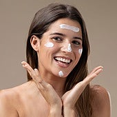 Por qué elegir un protector solar con color para las pieles con manchas