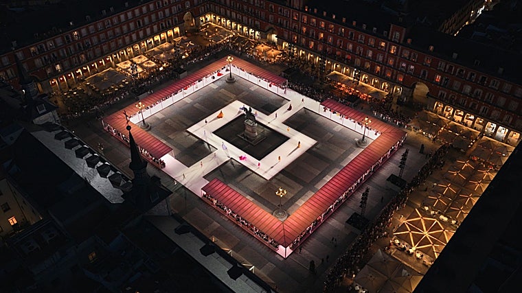 Vista áerea de la Plaza Mayor durante el desfile