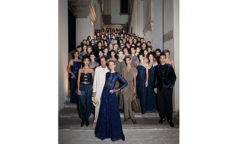 Imagen principal - Desfile de Giorgio Armani en la Semana de la moda de Milán