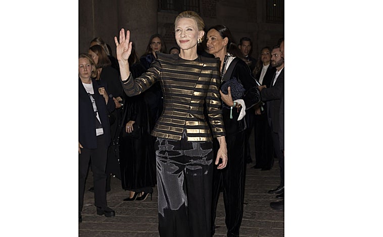 Imagen principal - Cate Blanchett, Anna Wintour y Eugenia Silva fueron otros de los rostros conocidos en el desfile