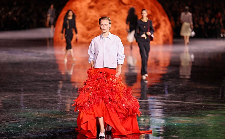 Imagen principal - Desfile de Chanel en el Gran Palais de París