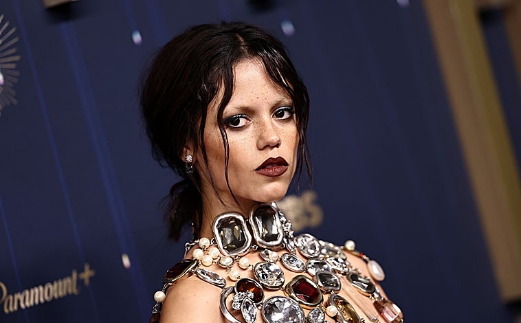 Imagen principal - Las tendencias de maquillaje del otoño 2025: sombras, labios y uñas a todo color