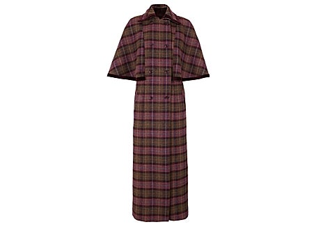 Imagen secundaria 1 - Look a capas en el desfile de Chanel; abrigo con capa incorporada de Byan (345 euros) y parka XL con capucha de Stradivarius (70 euros)