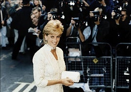 Sam McKnight , el peluquero de Diana: «Quería un corte de pelo fácil de llevar, que destacara sin llamar la atención»