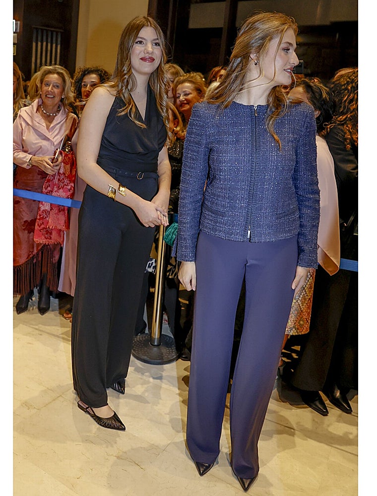 La Infanta Sofía y la Princesa Leonor.