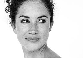 Cómo eliminar las manchas de la piel provocadas por el sol