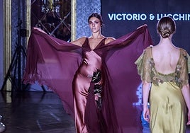 Con el desfile de Victorio & Lucchino y la entrega de los Premios Flamenco en la Piel arranca SIMOF Madrid 2025