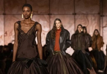 El marrón chocolate es el nuevo negro: así se lleva el color del moda del otoño