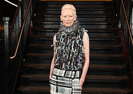 Imagen secundaria 1 - Carlota Casiraghi, Tilda Swinton y Linda Evangelista en el desfile de Chanel
