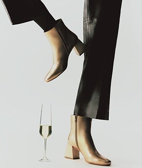 Secondary image 2 - Jewel by Luxenter, Le Pliage Xtra bag by Longchamp (€350) and Freja metallic ankle boots by Mascaró (€349)