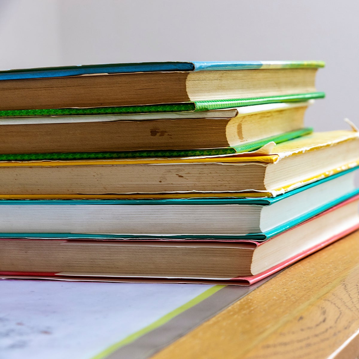 La demanda de libros de texto de segunda mano crece un 67% este verano