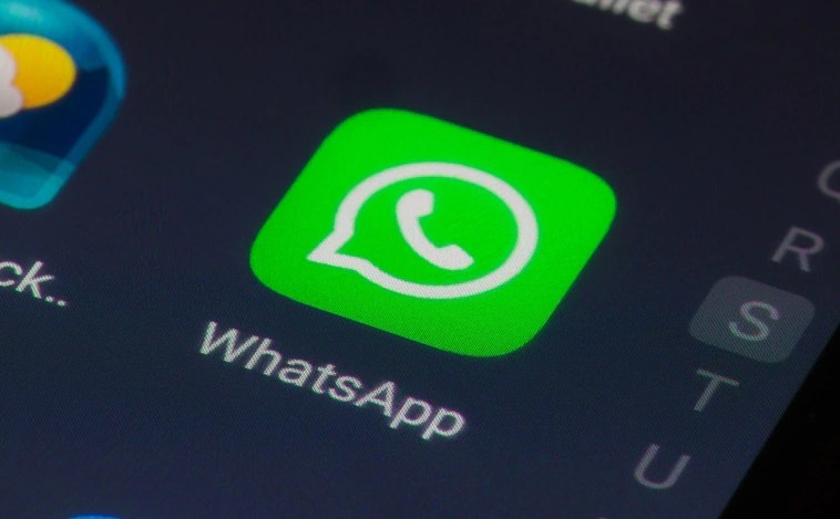 El grupo de WhatsApp de padres del cole: 9 cosas que te sacan de quicio y qué puedes hacer
