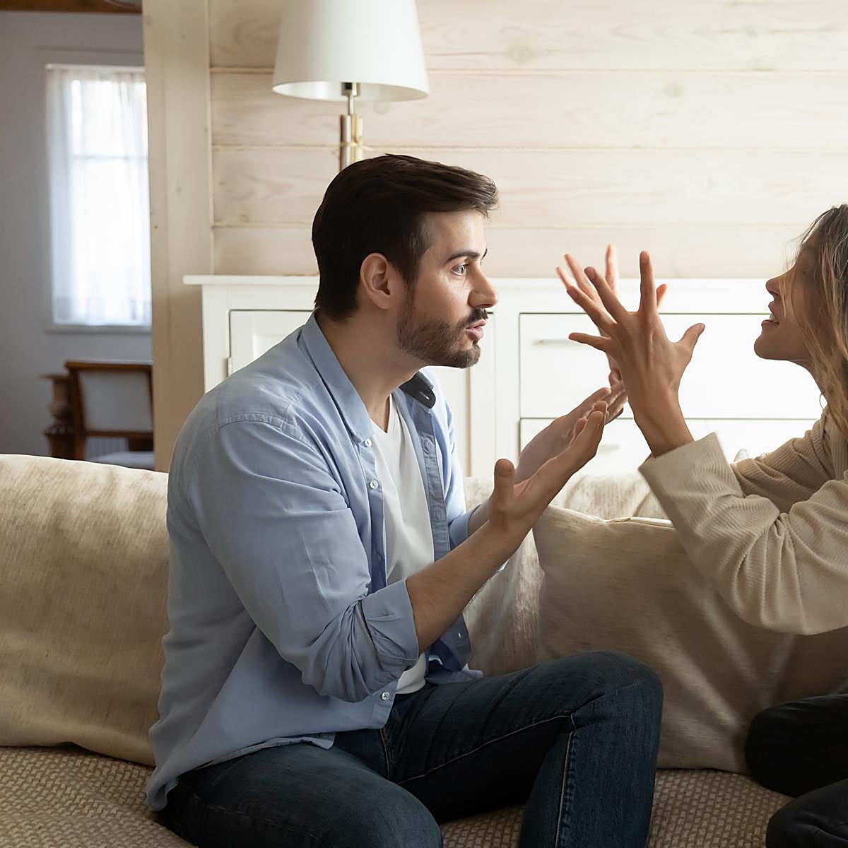 «Nos enfadamos en el trabajo, nos montamos un diálogo interno... y explotamos en casa»