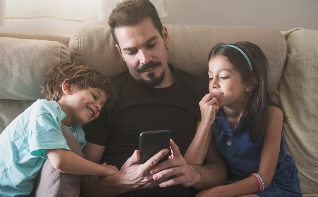 Publicar fotos de los hijos en la Red es una práctica muy habitual