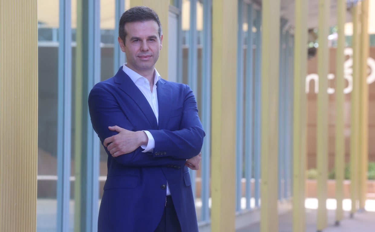 César Martín Izquierdo, presidente de ARHOE