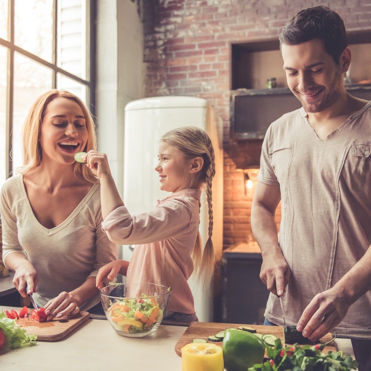 Juan Revenga, nutricionista: «Mientras los hijos estén en casa, es clave inculcarles buenos hábitos de alimentación»