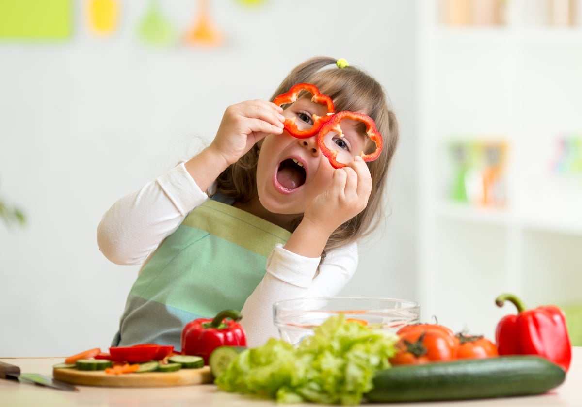 Nutricionistas y psicólogos coinciden en que no hay que obligar nunca a un menor a comer