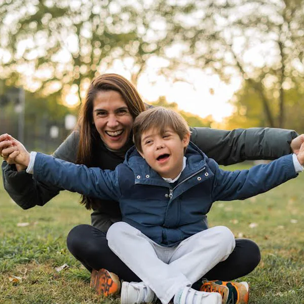 «Me he dado cuenta de que mi hijo Bosco, con síndrome de Down, es el mejor pegamento para la familia»