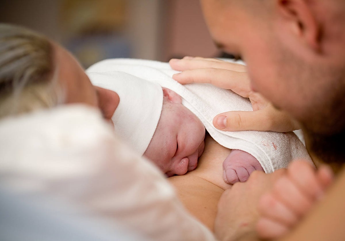 La preeclampsia también indica que existe un mayor riesgo de que la mujer desarrolle complicaciones de salud cardiaca