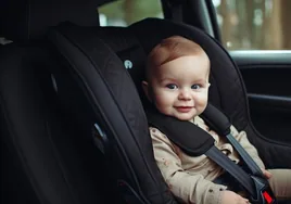 Cinco consejos para que los viajes en coche sean seguros y cómodos para tu bebé