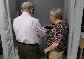 Las personas mayores no se fían del voto por correo