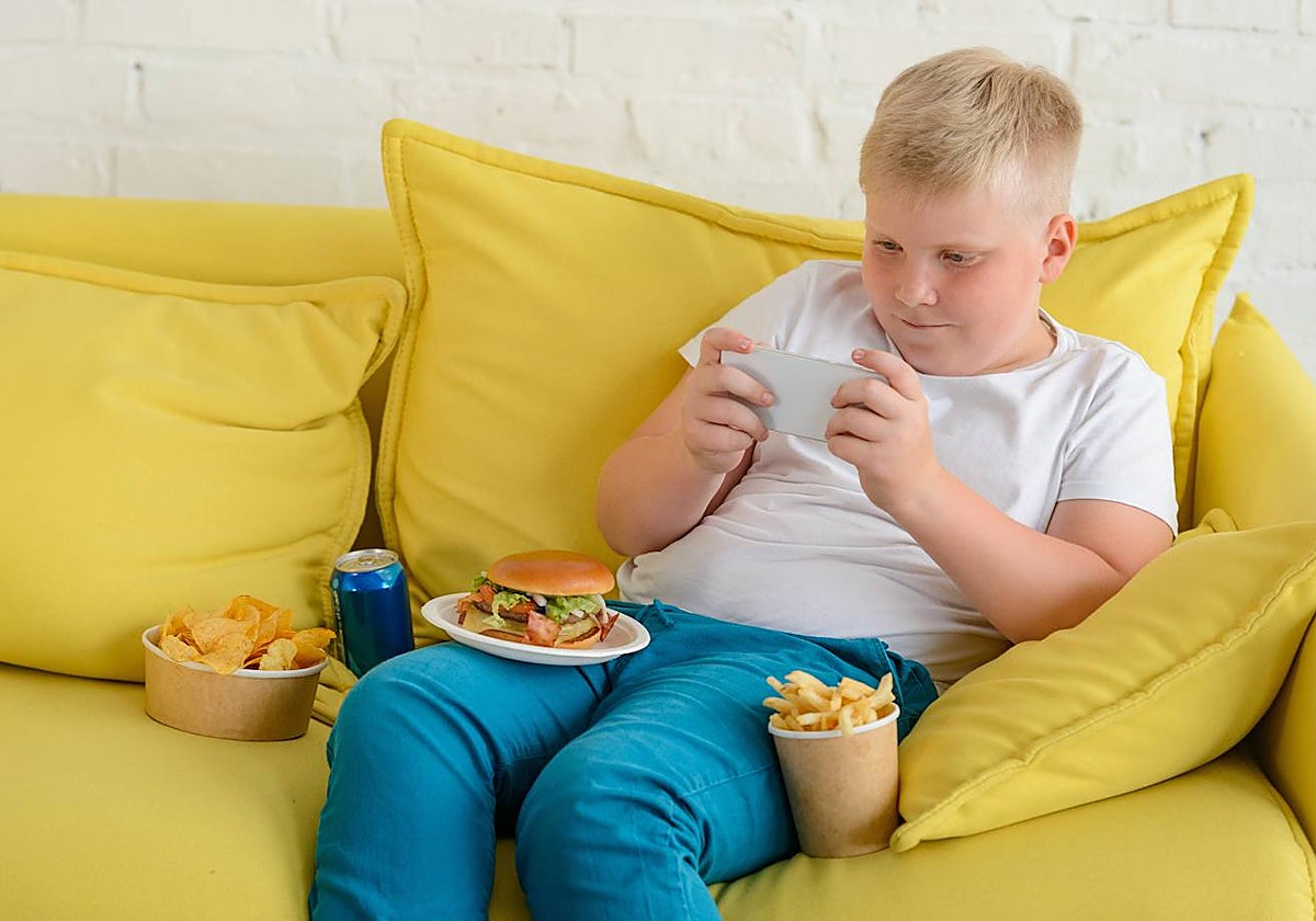 «La colaboración entre el pediatra, el colegio y la familia es una herramienta eficaz contra la obesidad infantil»