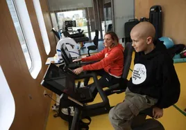 El entrenamiento físico que permite a los padres ser activos en la curación del cáncer de sus hijos