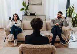 Cuándo acudir a terapia de pareja y cómo afrontarla para que sea un éxito, según una experta